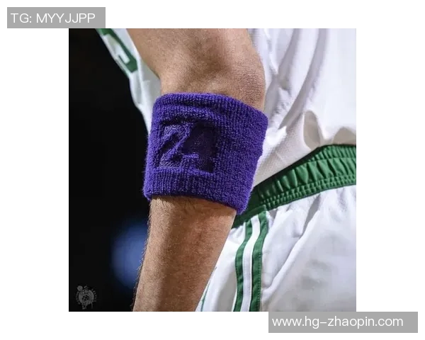 足球球星佩戴的护腕是什么功能及其背后的故事解析