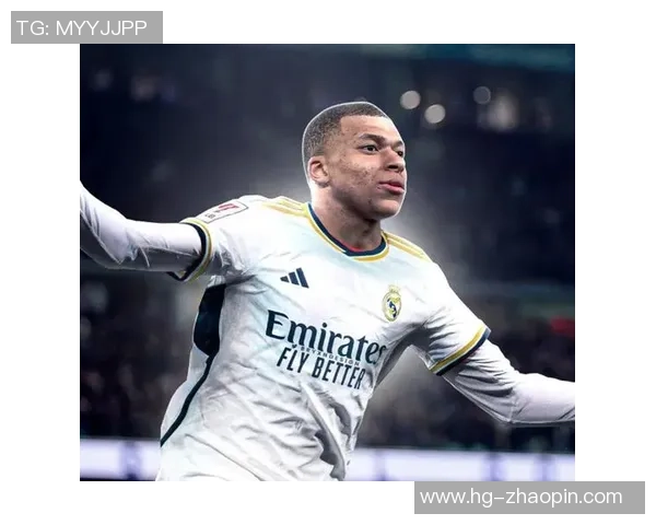 足球球星风采：帅气瞬间定格，赛场外的迷人魅力展示